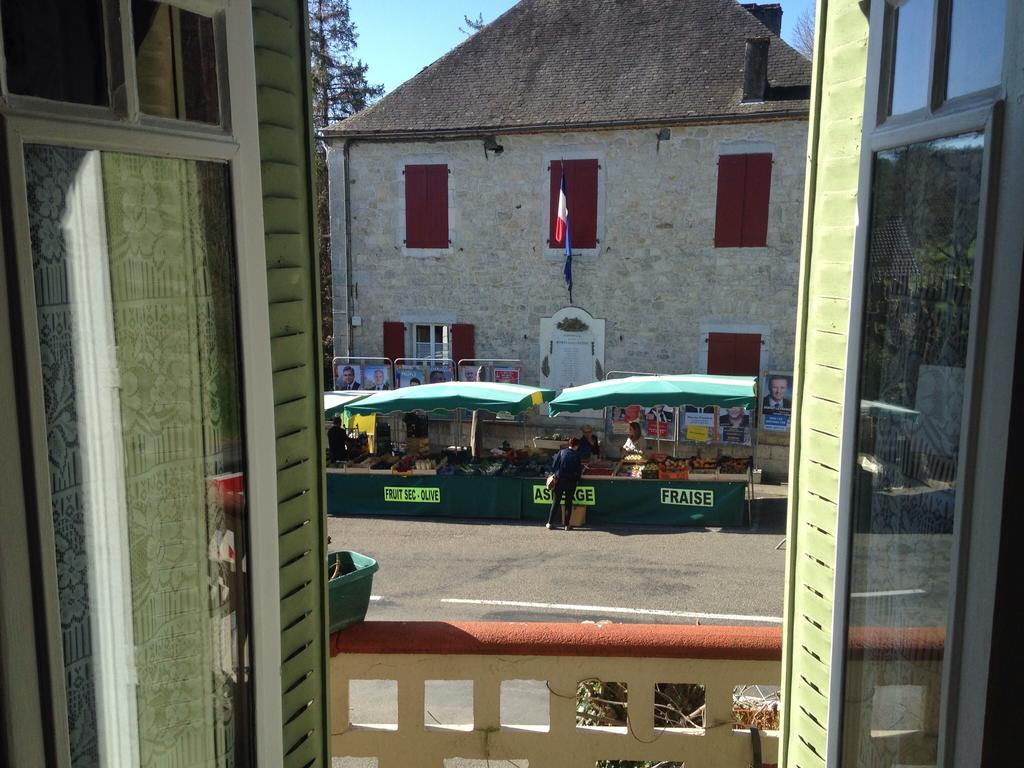 La Bonne Auberge Frayssinet Esterno foto